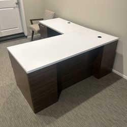 Office Desk Like New