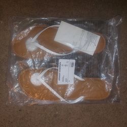 Women thong sandels Amazon essential size 11 white