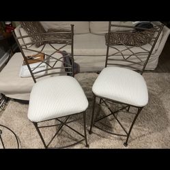 Bar Stools With Very Light Green Stripe Frame 