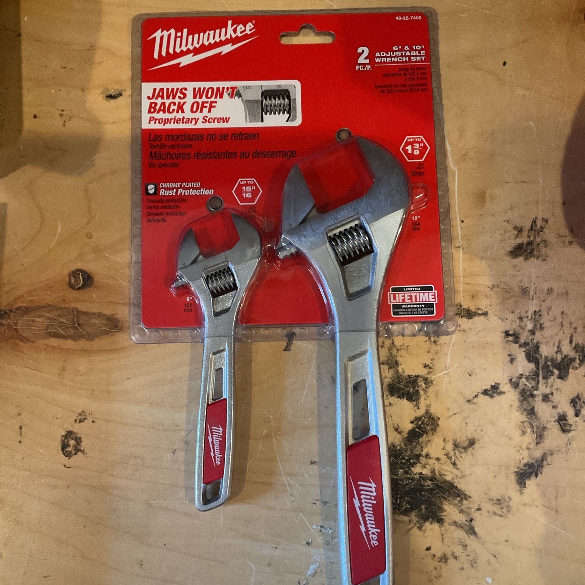 Milwaukee 6 Inch And 10 Inch Adjustable Wrench Set