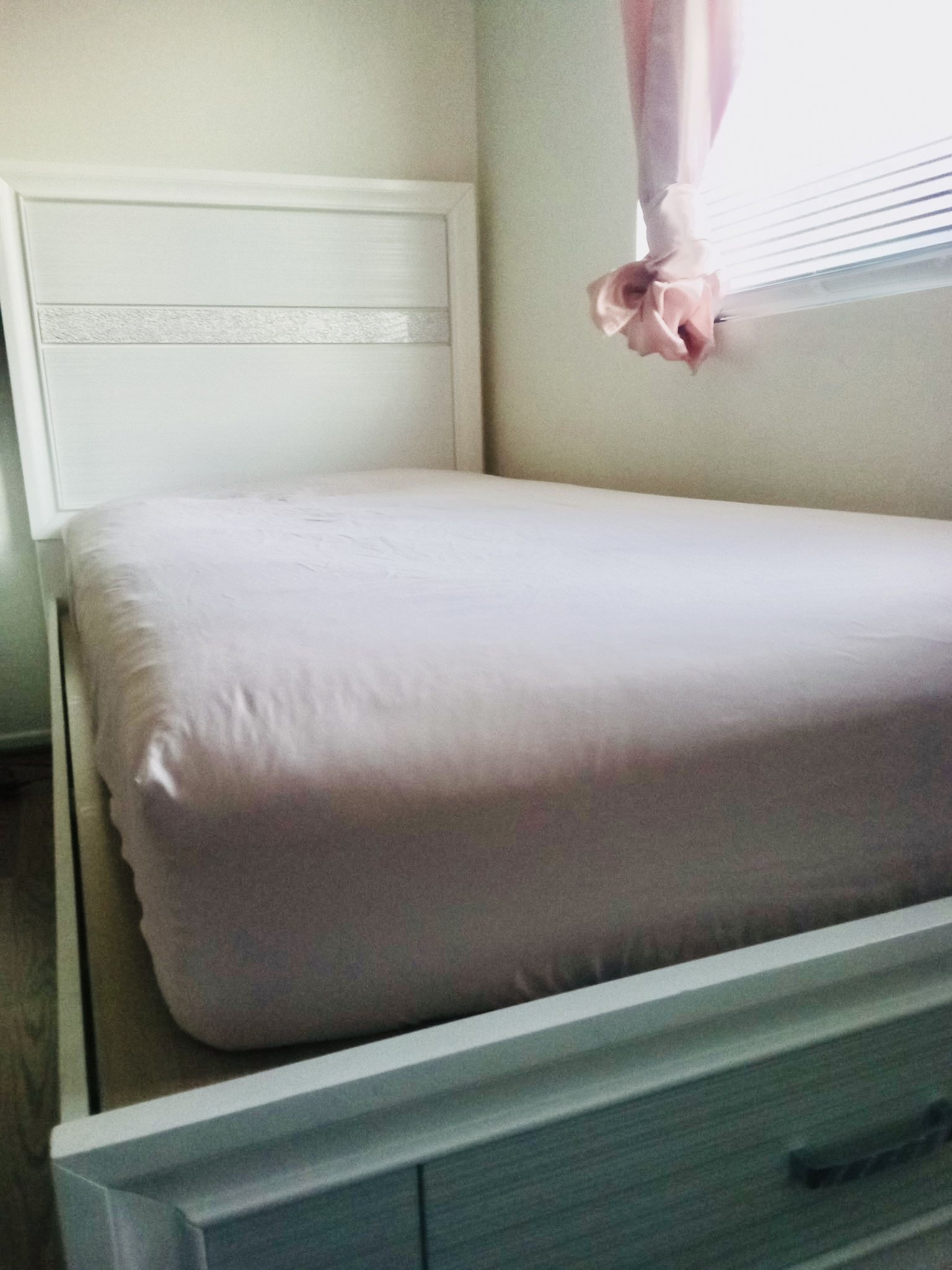 Bedroom set