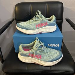 Hoka Rincon 4/ Size 8B Women’s $95