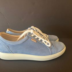 ecco light shoes blue