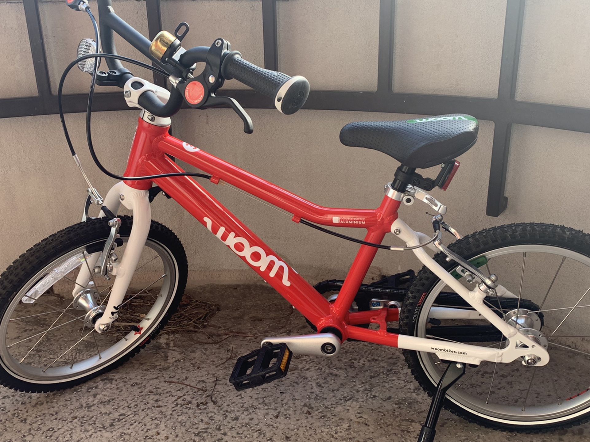Woom Bicycle, Size 3, Red