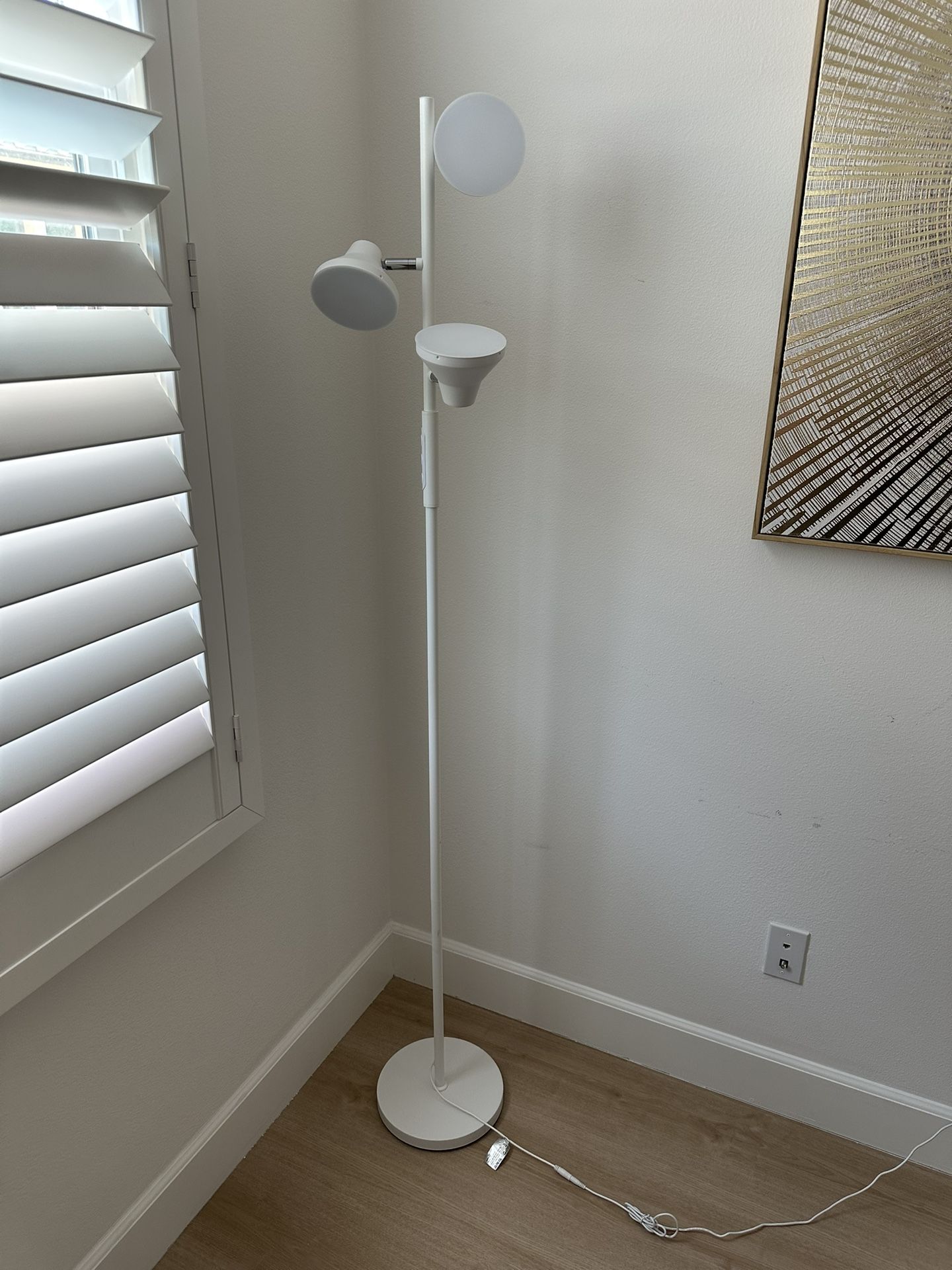 White Floor Lamp, 36W Modern Dimmable Standing Lamp – Adjustable Color Temperature 2700K-6500K – 3 Rotatable LED Heads – Touch & Remote Control – Tall