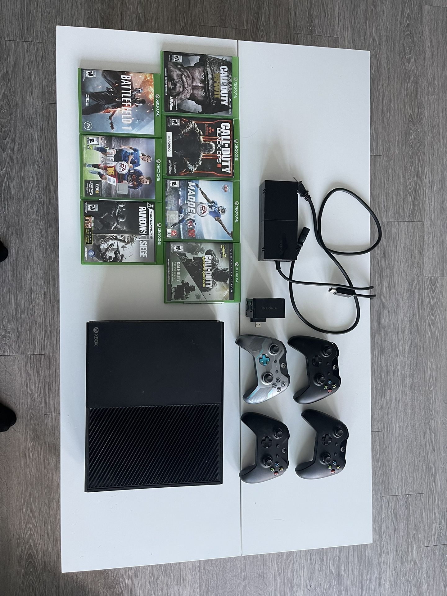 Xbox One With Games and Controllers 