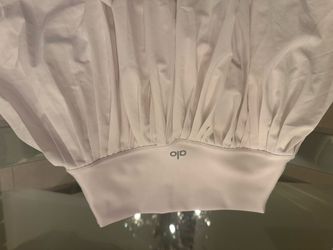 ALO WOMENS SIZE XS $40 each