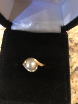 14K gold Pearl ring size 4.5