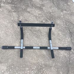 Pull Up Bar