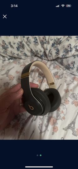 Dr Beats Studio wireless Headphones ( If U See This, They R Available)