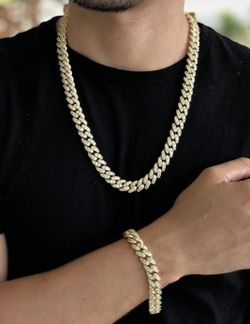 Big Diamond Cuban Link Set 14K Gold Plated Does Not Loses Color