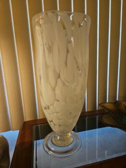 16" Vase - White & Clear Thick Glass