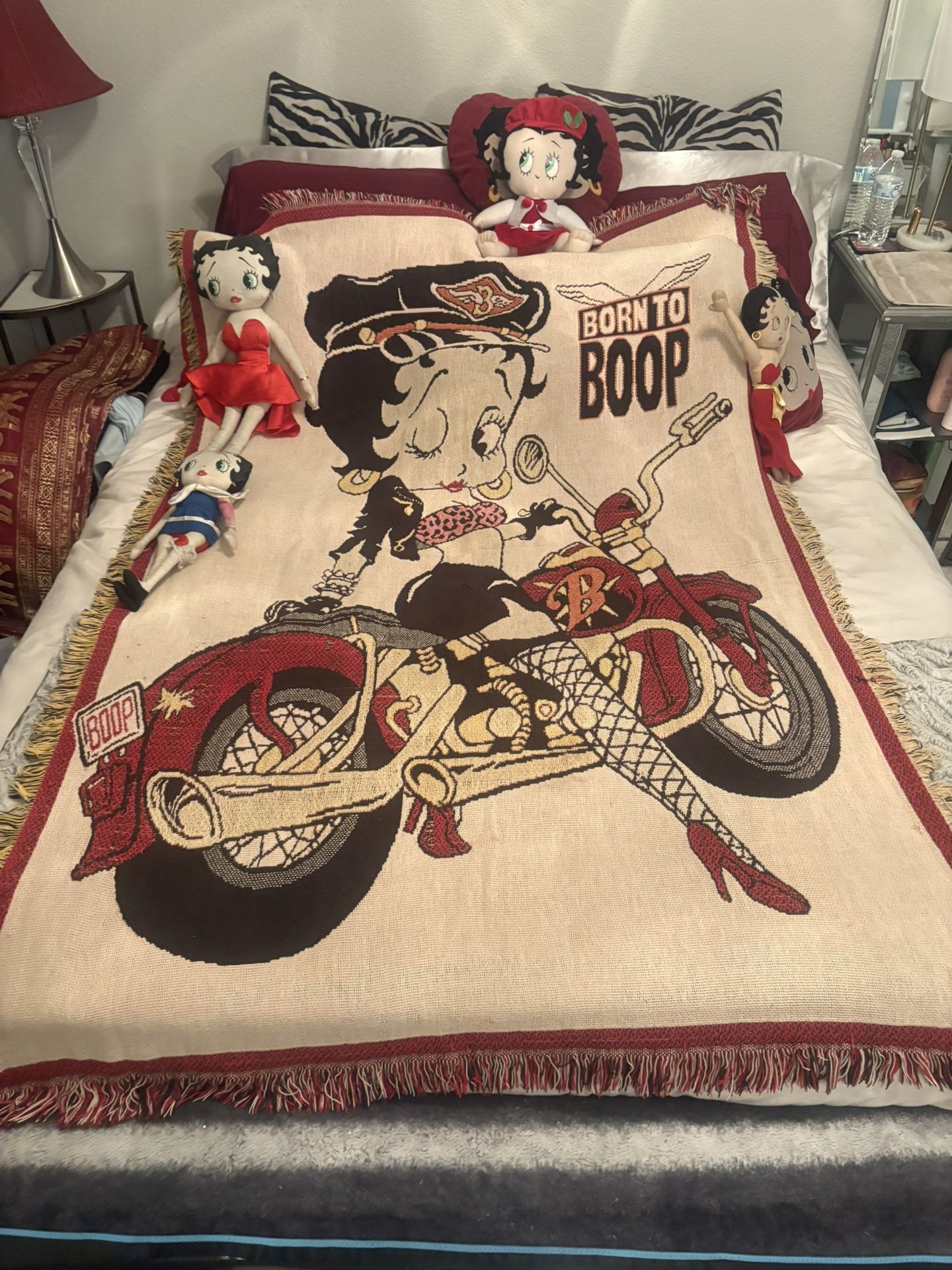 Betty BOOP WALL / Decor Blanket. Hand Made . 1997. Collection