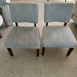 2 Lounge Chairs