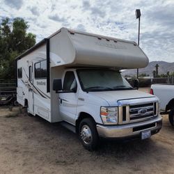 2018 Minnie Winnie Motor Home