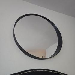 Round 32 Inch Diameter Mirror 