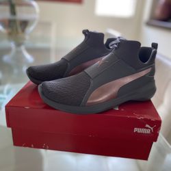 Women’s Puma Shoe
