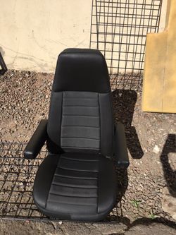 UPHOLSTERY/TAPICERÍA