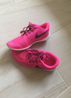 Nike youth size 7 in womens top