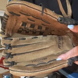 Baseball  Gloves/bag