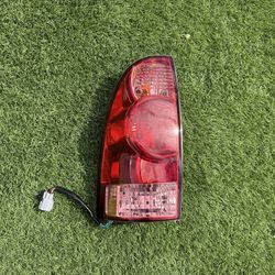 Toyota Tacoma Tail Light 2005-2015, Toyota Tacoma Tailight, rear brake light, driver side  