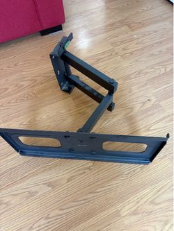 Samsung TV 42” with wall mount