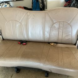 Seats 
