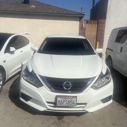2016 Nissian Altima