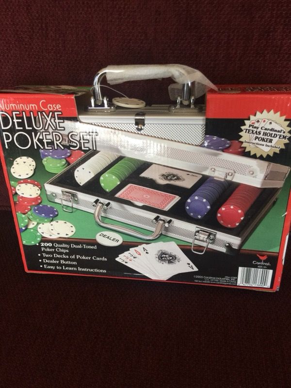 New deluxe poker set in aluminum case