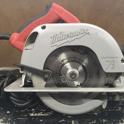 Milwaukee Circular Saw