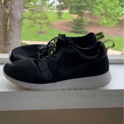 Nike Rosherun 3M Size 10 