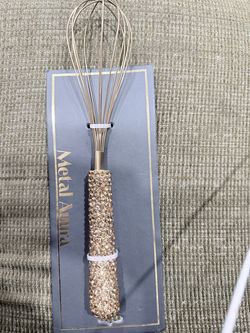 Metal Aura Rhinestone Handle Whisk – Glam Kitchen Decor – Rose Gold