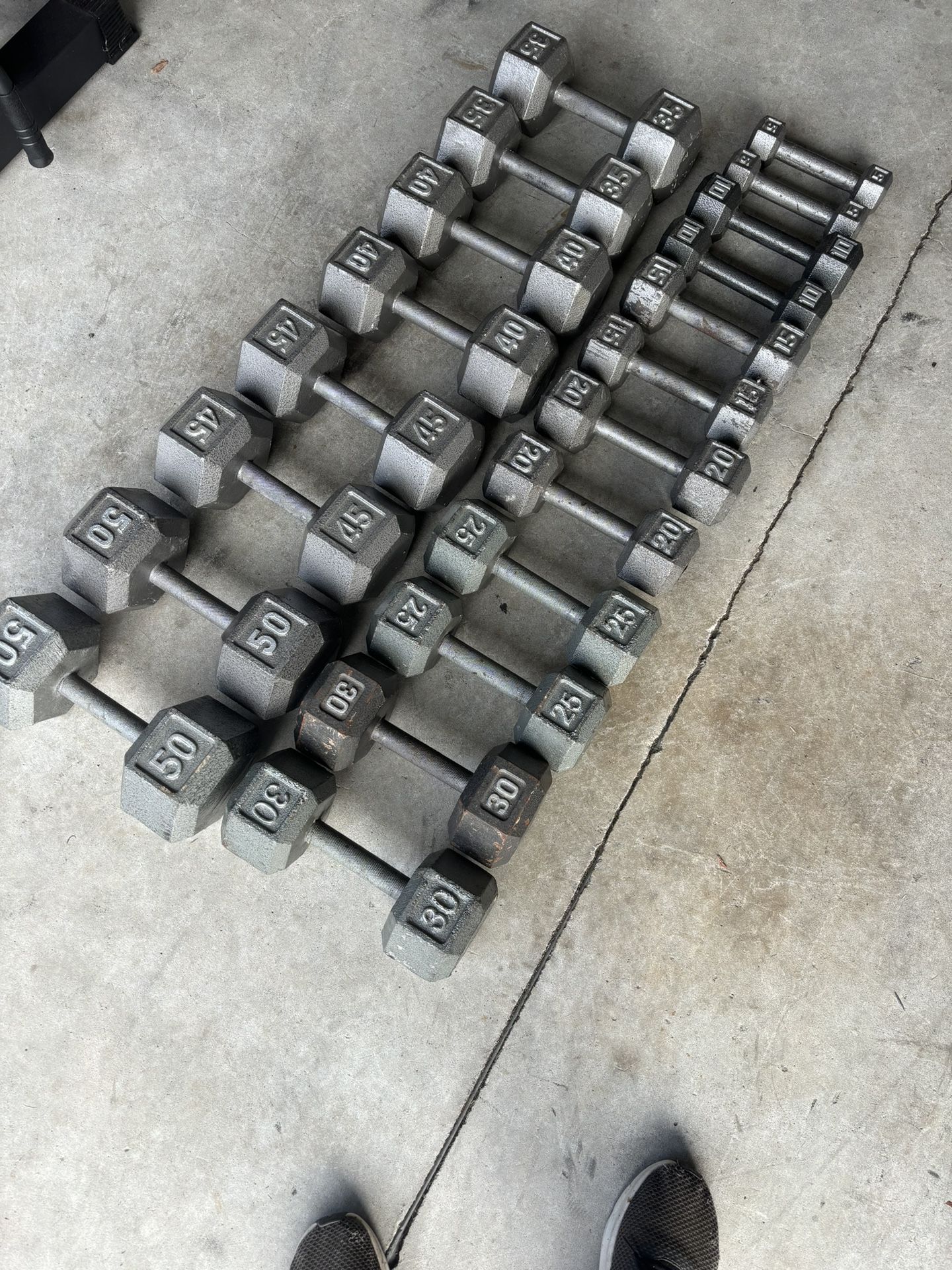 10 Pair Of Cast Hex Dumbbell Weights/5 LBS,10,15,20,25,30,35,40,45,50 LBS= 550 LBS 