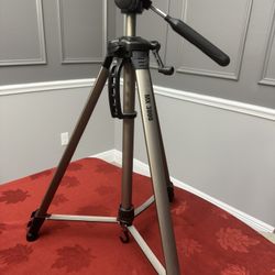 Camera/Camcorder Tripod Stand