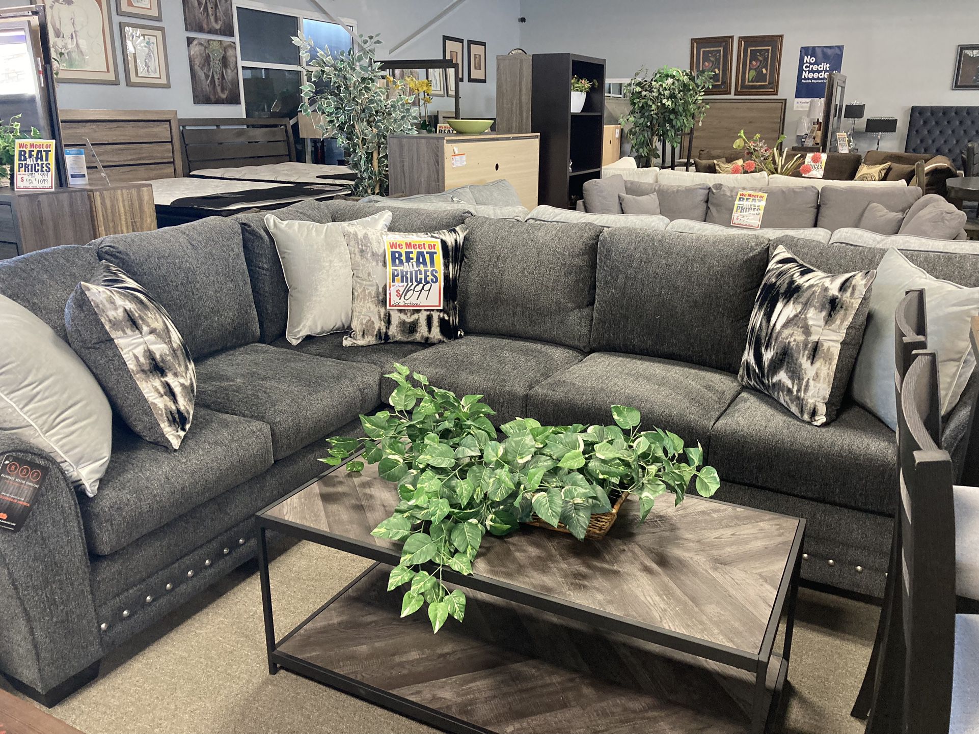 Grey Sectional 💚☑️ $1,599