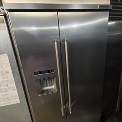 42" KITCHENAID BUILT IN STAINLESS STEEL REFRIGERATOR 