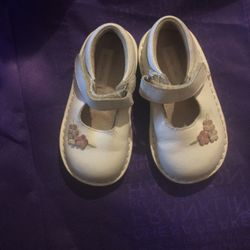 Stride Rite Girls Kensington II. Size 7.5 C