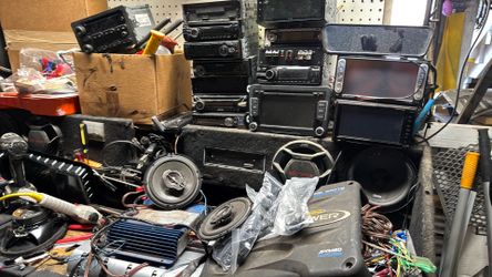 Pull out radios