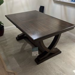 Dinning Table