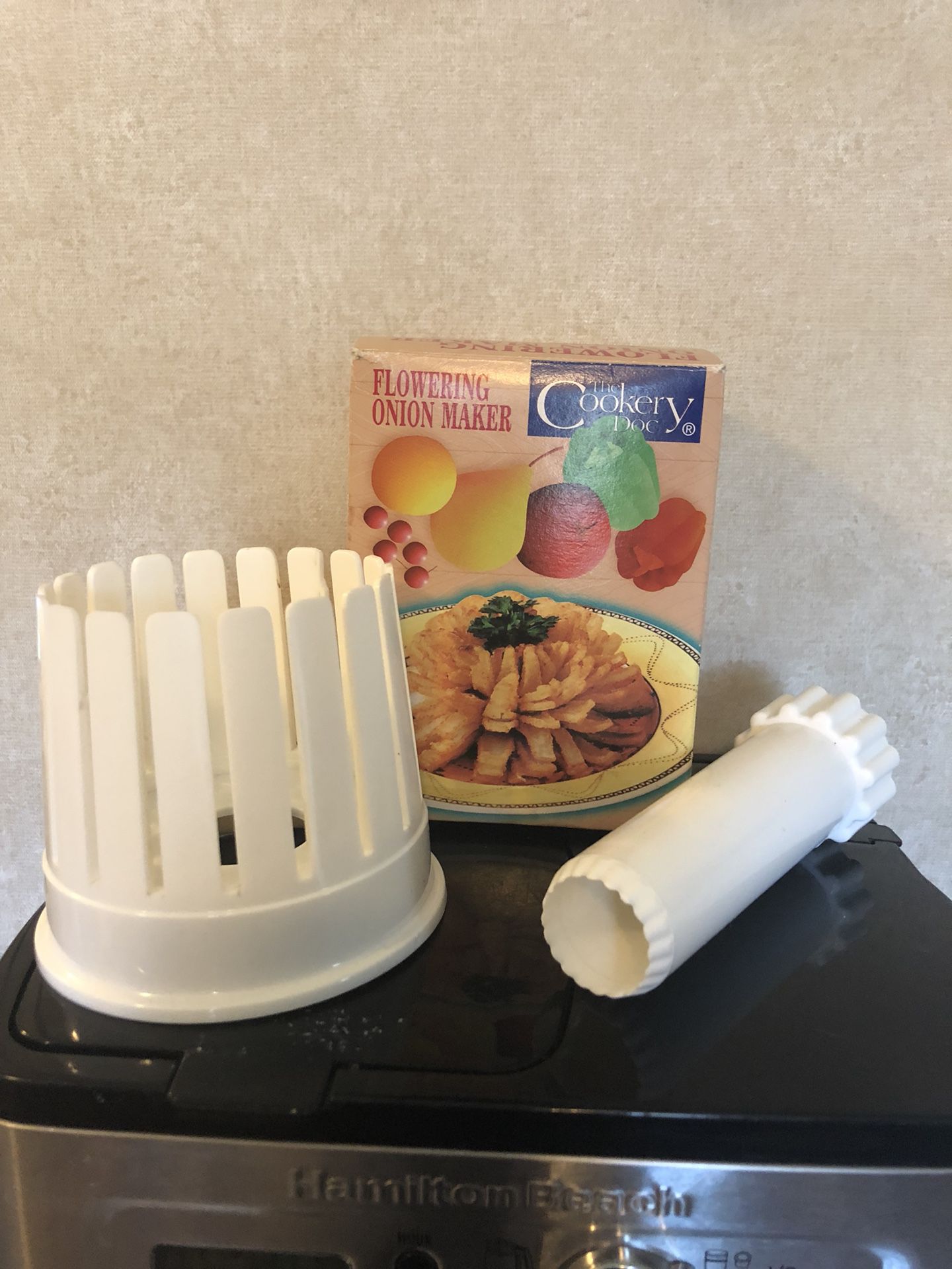 Great American Steakhouse Onion Machine Blooming Onion Maker with Box &  Manual for Sale in Yorkville, IL - OfferUp