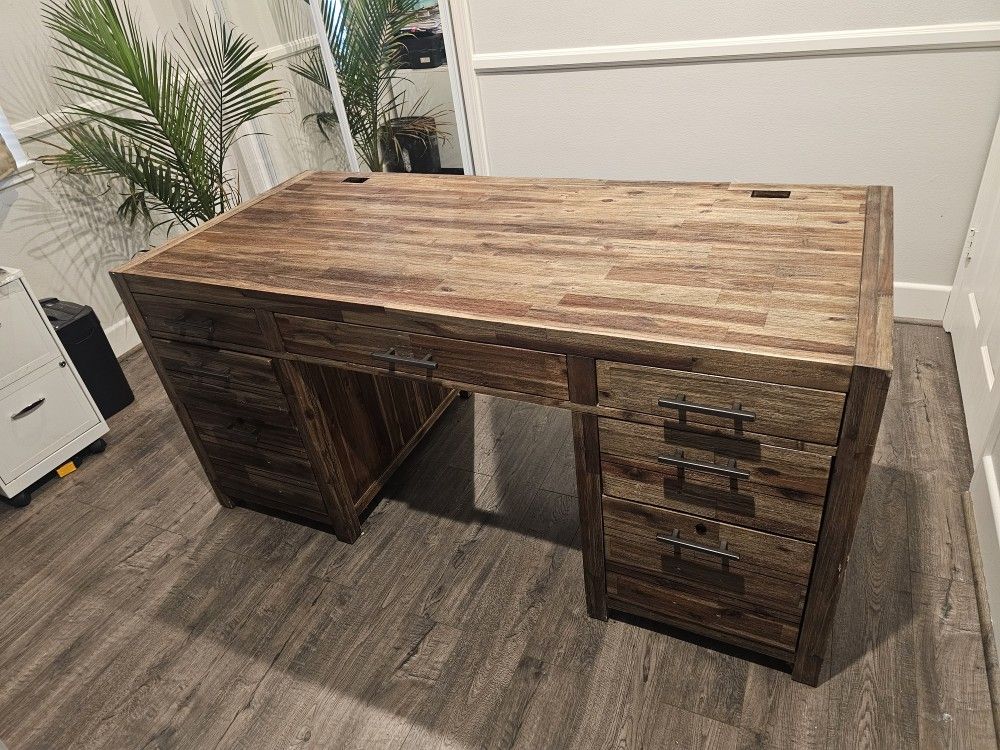 Beautiful Wooden Executive Desk