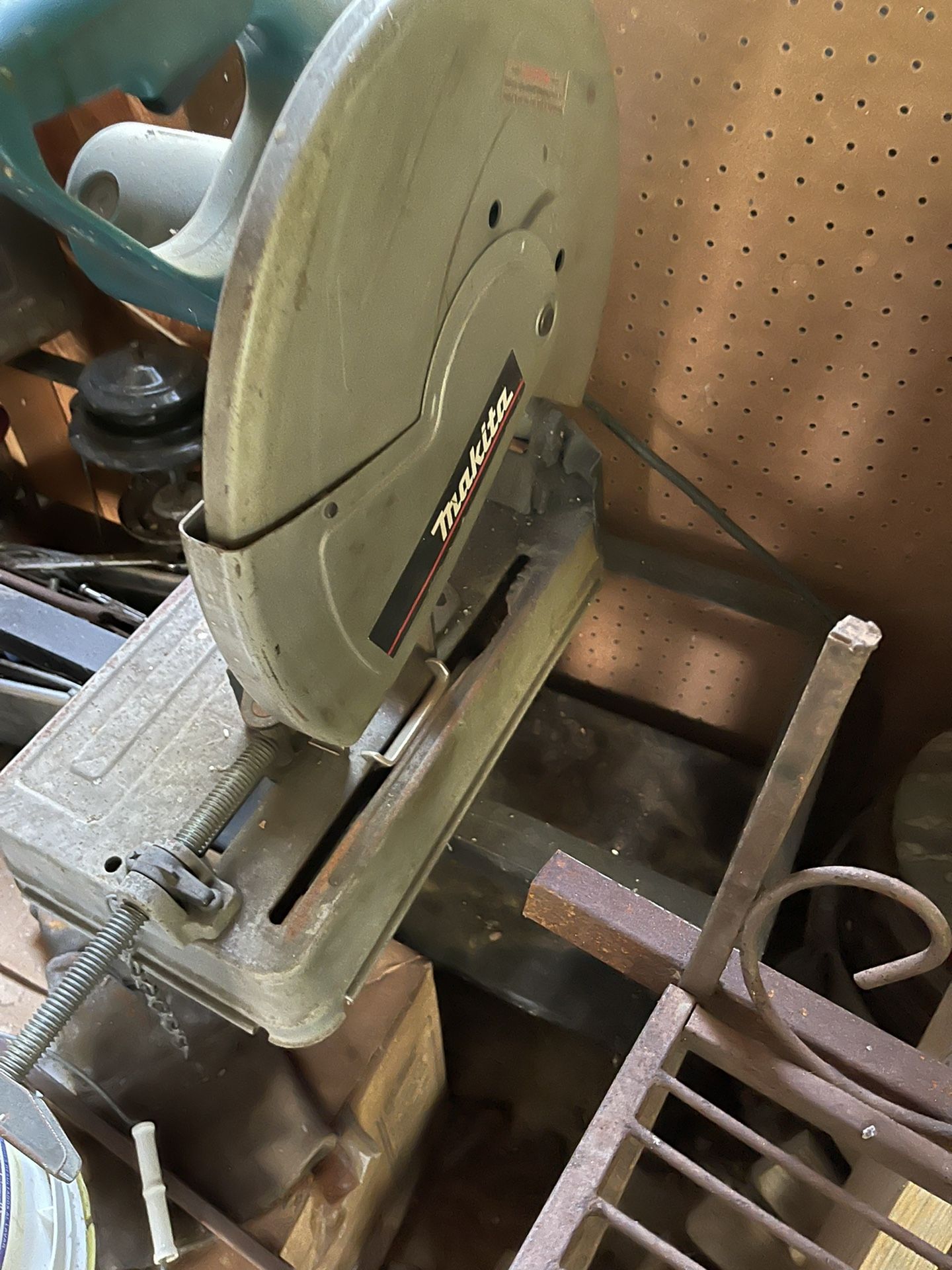 Makita 2414b Cutoff Saw