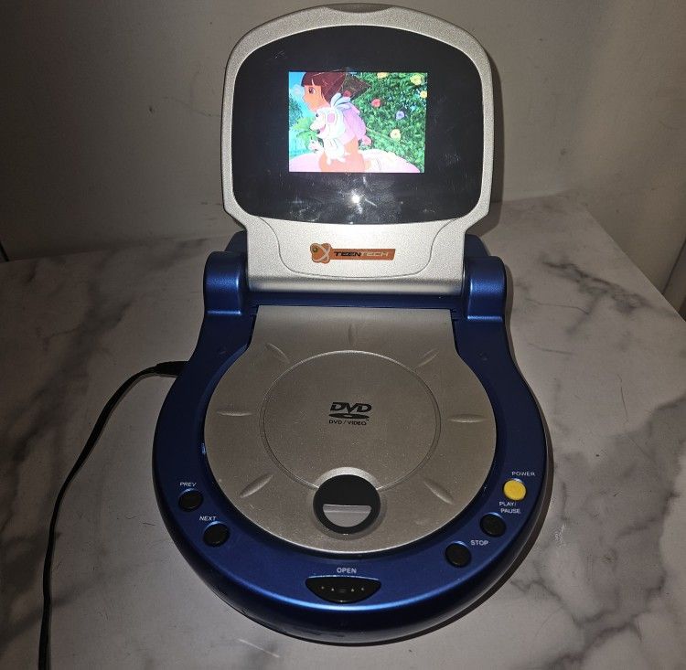 TeenTech - Portable 3.5" color screen DVD Player