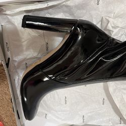 Brand new black boots