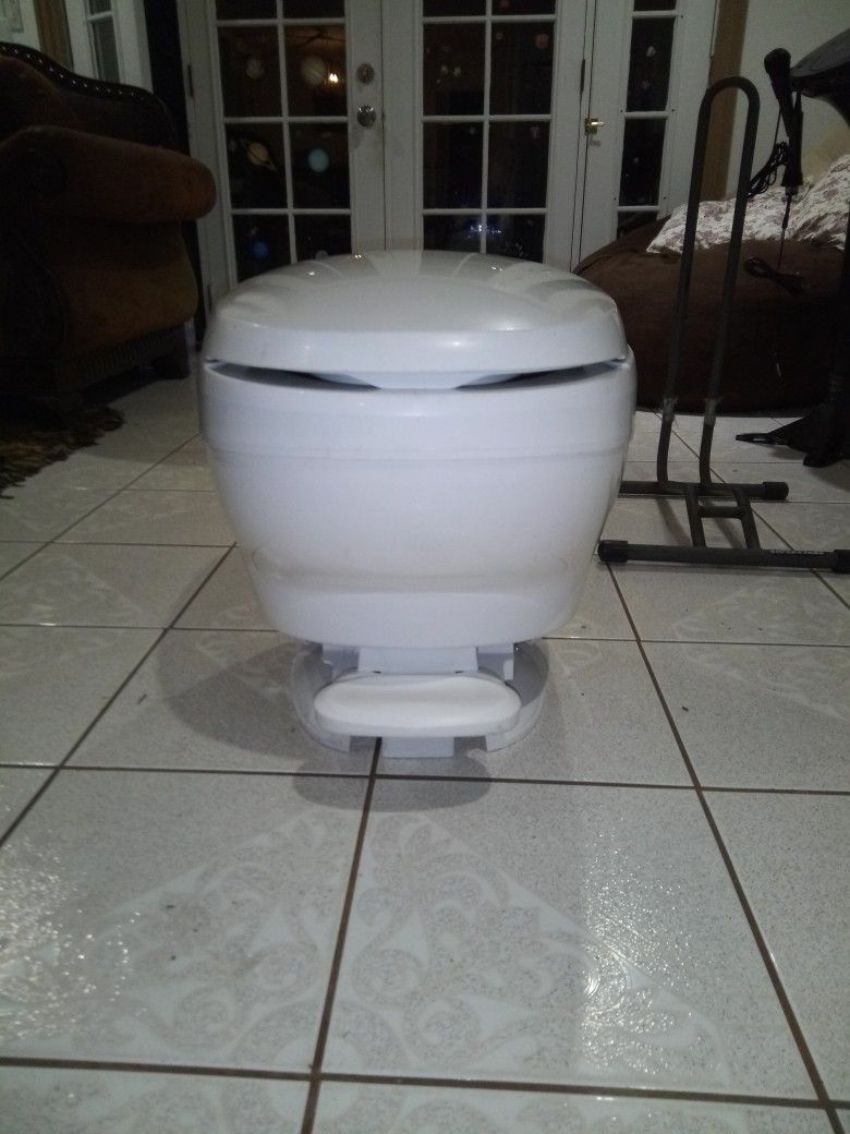 RV Toilet
