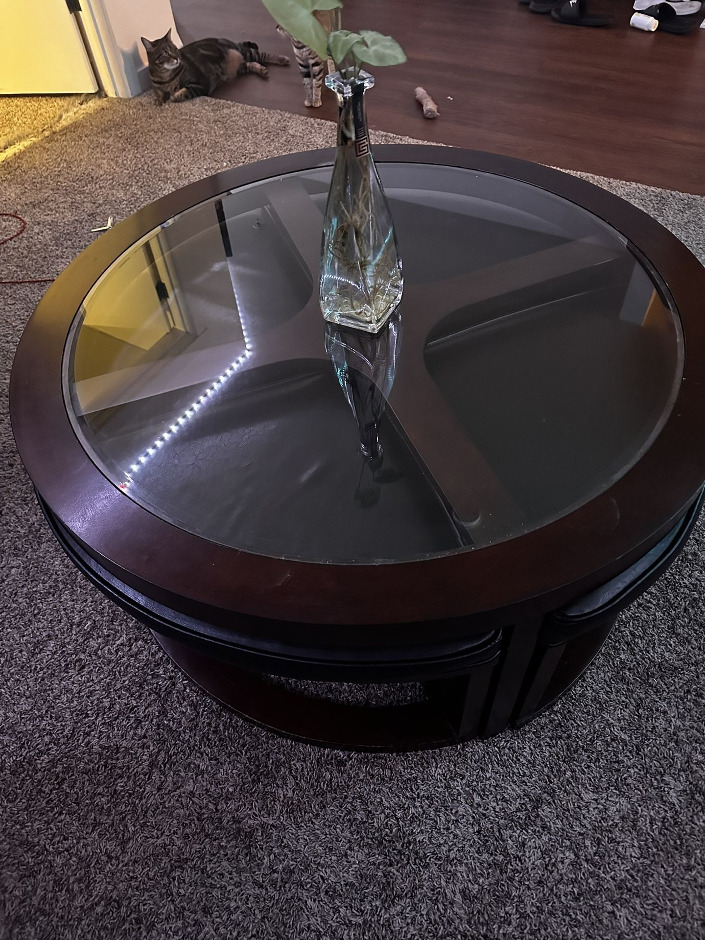 Round Glass Table With 4 faux leather stools
