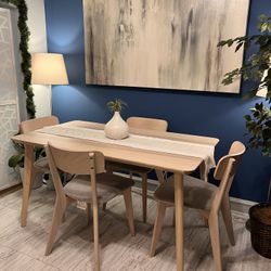 Beautiful Dining Set Like New!!! Table With 4 Chairs! I Can Deliver