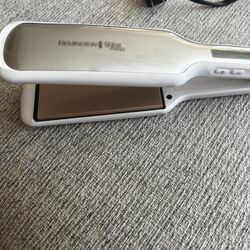 Hair Straightener / Flat Iron