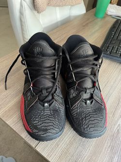 Nike LeBron James Size 7