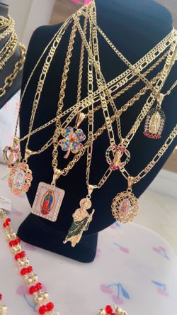 Cadenas de oro laminado con dije